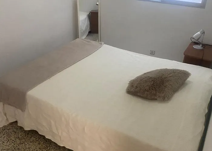 Апартаменты Comfortable And Conveniently Located House *