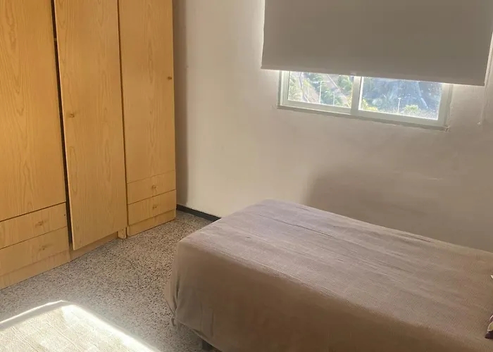 Comfortable And Conveniently Located House *