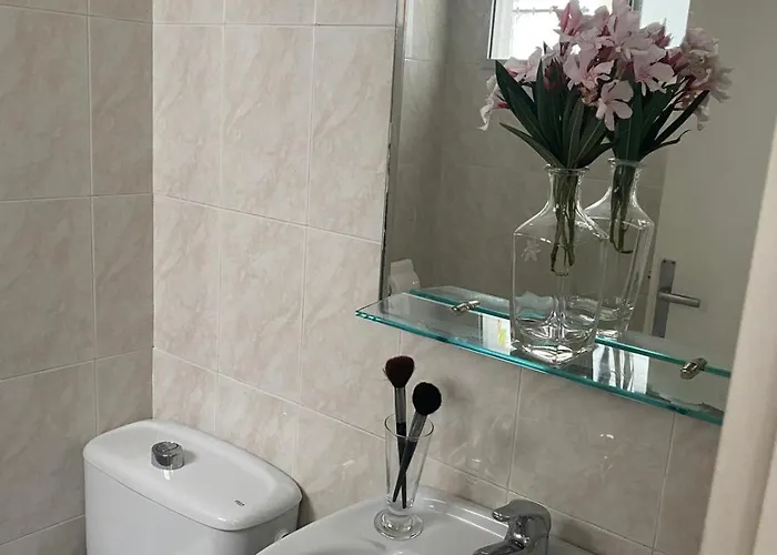 Comfortable And Conveniently Located House Apartament *