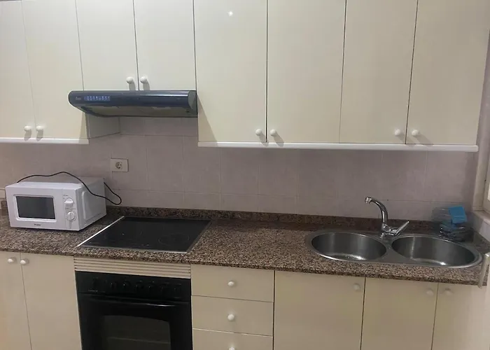 Comfortable And Conveniently Located House דירה